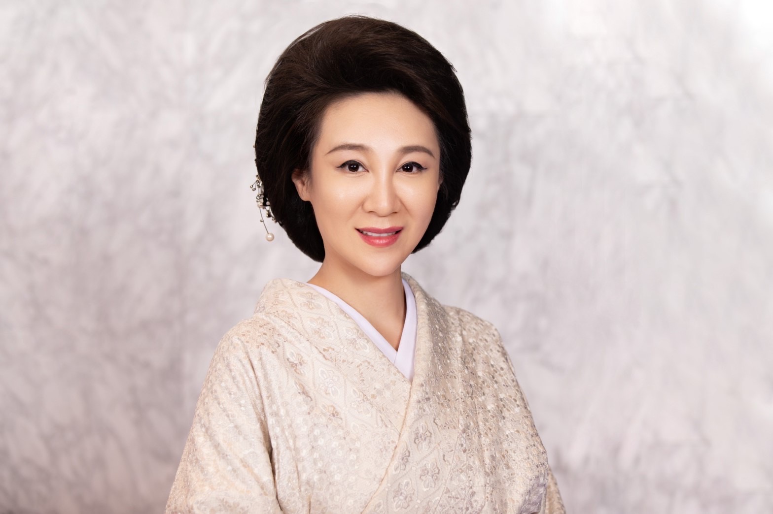 気品を纏う銀座の女王・唐沢菜々江ママ